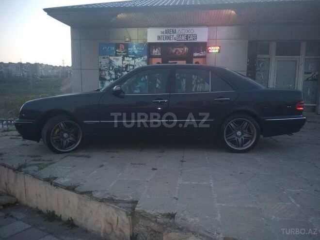 Mercedes E 240 2000, 123,000 km - 2.6 л - Bakı