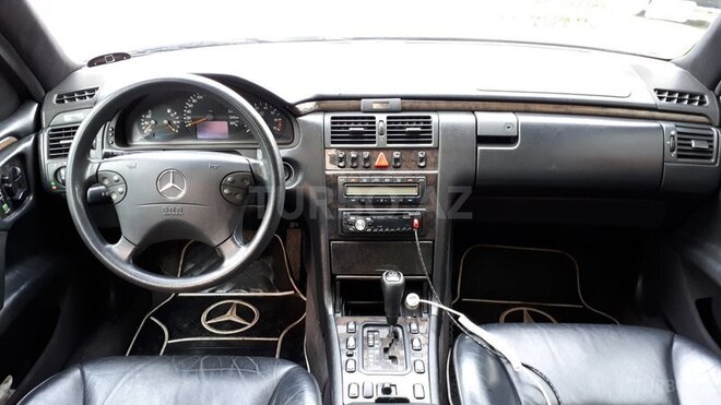 Mercedes E 280 1999, 197,642 km - 2.8 l - Bakı
