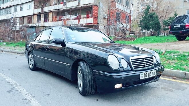 Mercedes E 280 1999, 197,642 km - 2.8 l - Bakı