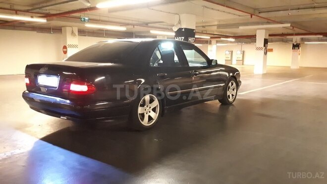 Mercedes E 280 1999, 197,642 km - 2.8 l - Bakı