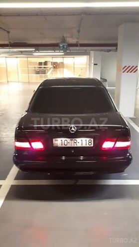 Mercedes E 280 1999, 197,642 km - 2.8 l - Bakı