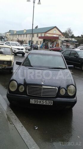 Mercedes E 240 1998, 243,000 km - 2.4 l - Bakı