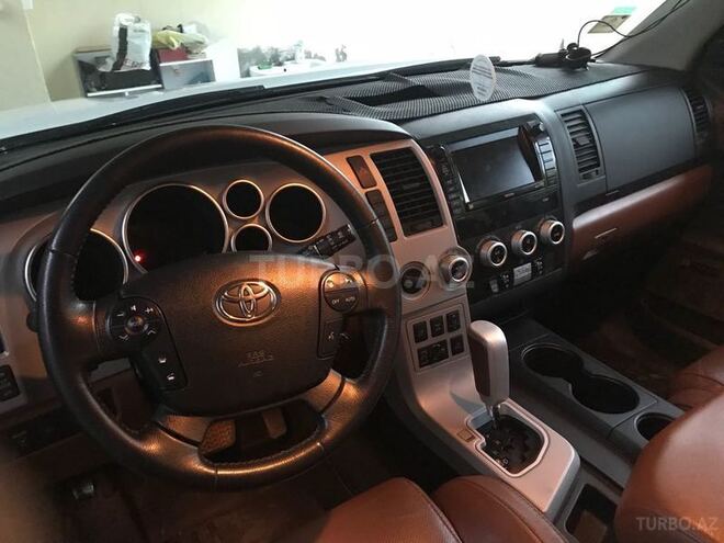 Toyota Sequoia 2008, 175,000 km - 5.7 l - Bakı