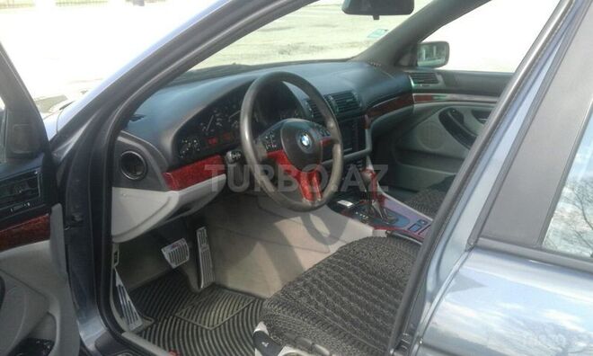 BMW 520 1997, 420,000 km - 2.5 l - Yevlax