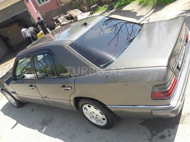 Mercedes E 230 1989, 266,000 km - 2.3 л - Bakı