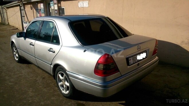 Mercedes C 180 1995, 300,000 km - 1.8 l - Quba