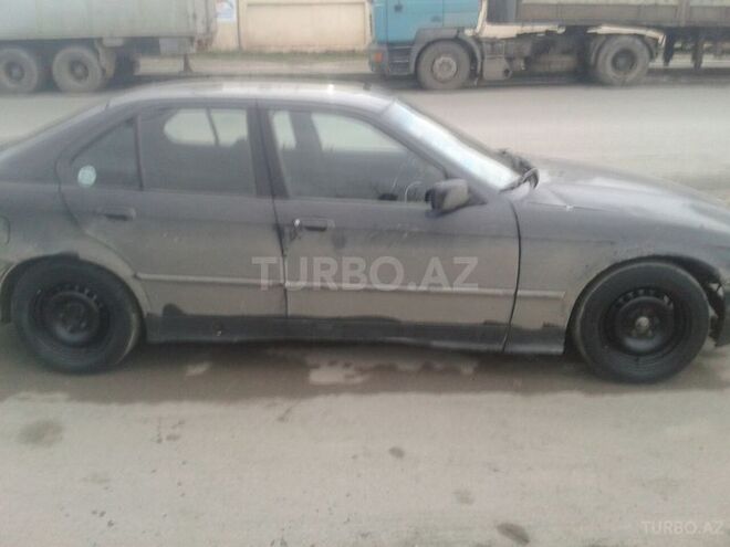 BMW 318 1992, 445,638 km - 1.8 l - Bakı
