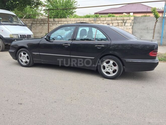 Mercedes E 270 2000, 520,354 km - 2.7 l - İmişli
