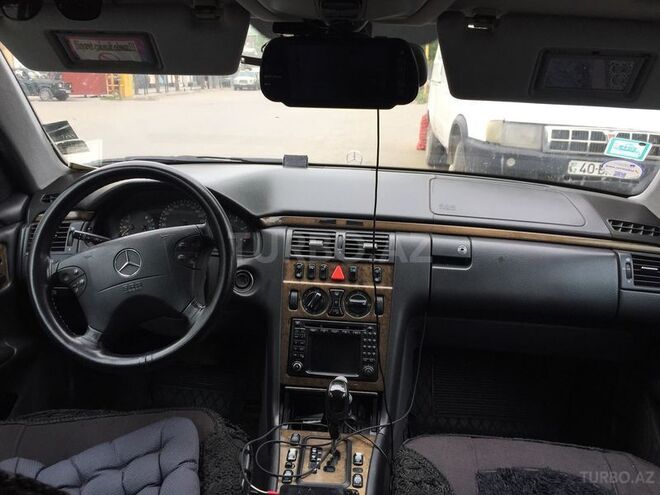 Mercedes E 270 2000, 520,354 km - 2.7 l - İmişli
