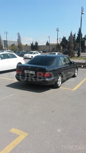 Mercedes E 240 2000, 250,000 km - 2.4 l - Bakı