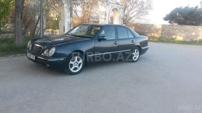 Mercedes E 240 2000, 250,000 km - 2.4 l - Bakı