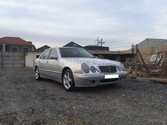 Mercedes E 240 2000, 258,000 km - 2.6 l - Bakı