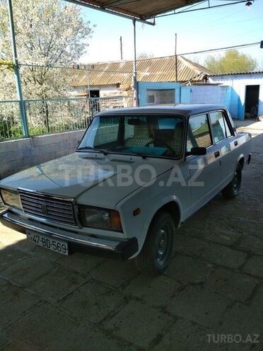 LADA (VAZ) 2107 2011, 18,000 km - 1.6 l - Neftçala