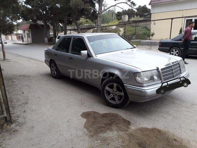 Mercedes E 200 1992, 293,000 km - 2.0 l - Sumqayıt
