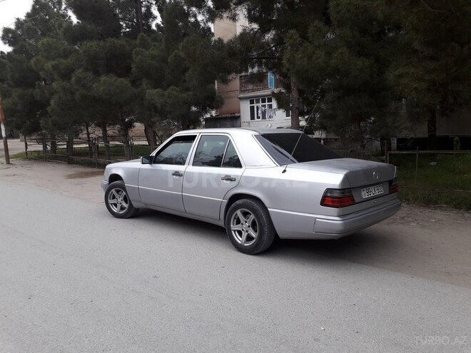 Mercedes E 200 1992, 293,000 km - 2.0 l - Sumqayıt
