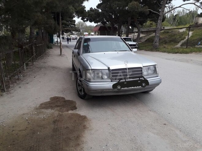 Mercedes E 200 1992, 293,000 km - 2.0 l - Sumqayıt