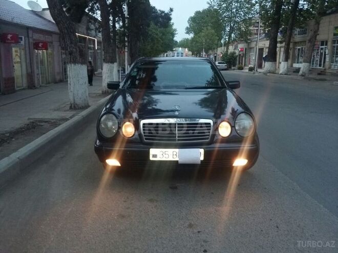 Mercedes E 200 1998, 1,111 km - 0.2 l - Qazax