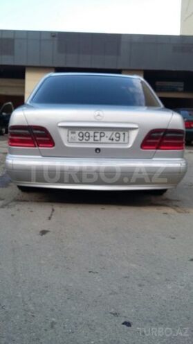 Mercedes E 220 1999, 285,000 km - 2.2 l - Bakı