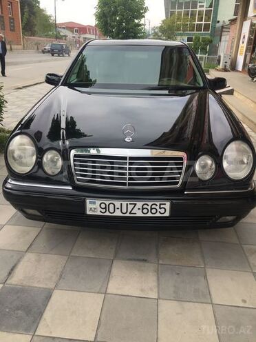Mercedes E 280 1999, 482,095 km - 2.8 l - Balakən