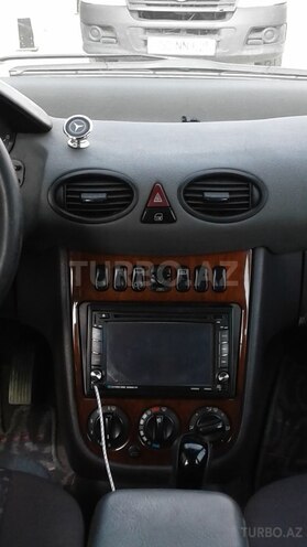 Mercedes A 160 2002, 280,000 km - 0.2 l - Bakı