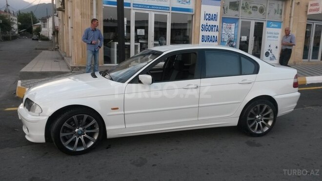 BMW 320 1999, 300,000 km - 2.0 l - Zaqatala