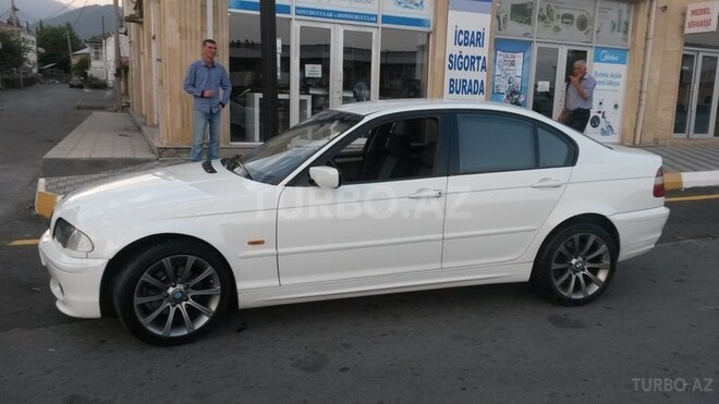 BMW 320 1999, 300,000 km - 2.0 l - Zaqatala