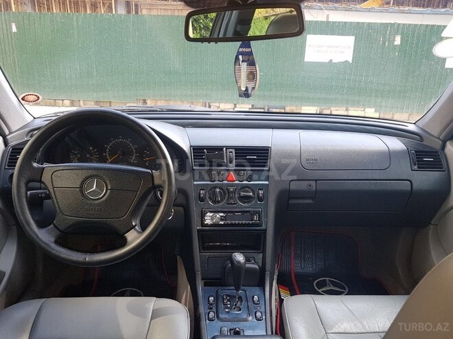 Mercedes C 230 2000, 218,000 km - 2.3 л - Bakı