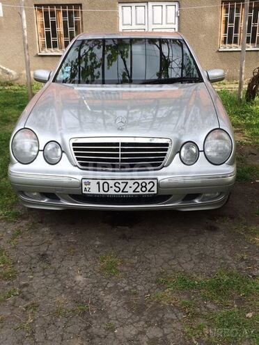 Mercedes E 240 2001, 215,000 km - 2.4 l - Balakən