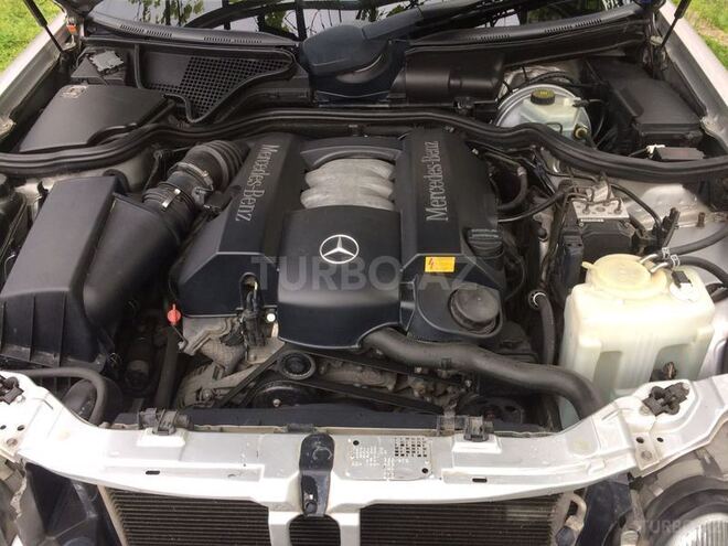 Mercedes E 240 2001, 215,000 km - 2.4 l - Balakən