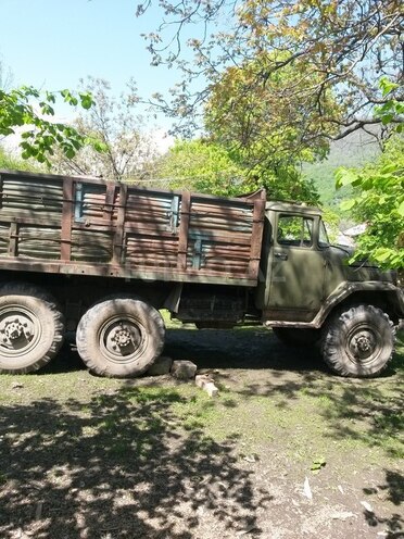 ZIL 131 1985, 140,000 km - 6.0 l - Qəbələ