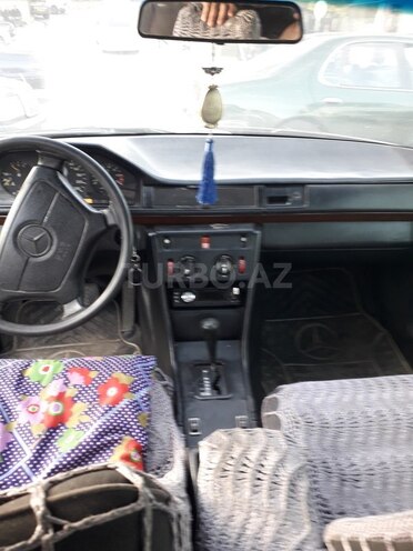 Mercedes E 200 1990, 365,800 km - 2.0 l - Bakı
