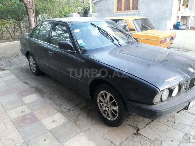 BMW 520 1988, 350,000 km - 2.0 l - Gəncə