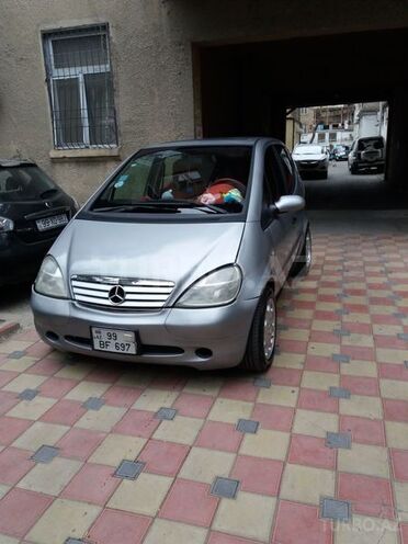 Mercedes A 190 1999, 210,000 km - 1.9 л - Bakı
