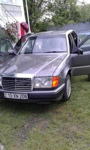 Mercedes E 200 1991, 445,000 km - 2.0 l - Füzuli
