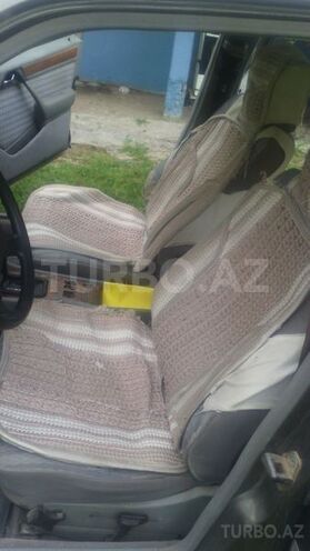 Mercedes E 200 1991, 445,000 km - 2.0 l - Füzuli