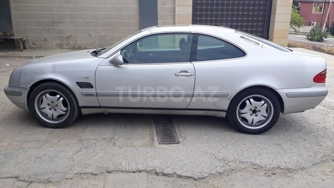 Mercedes E 200 1998, 221,679 km - 2.0 l - Bakı