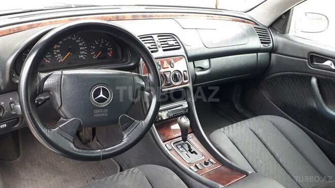 Mercedes E 200 1998, 221,679 km - 2.0 l - Bakı