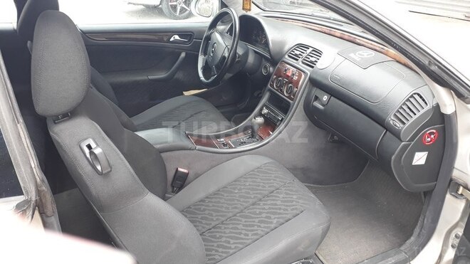 Mercedes E 200 1998, 221,679 km - 2.0 l - Bakı