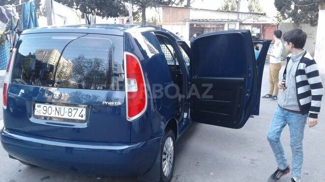 Skoda Praktik 2011, 317,000 km - 1.4 l - Bakı