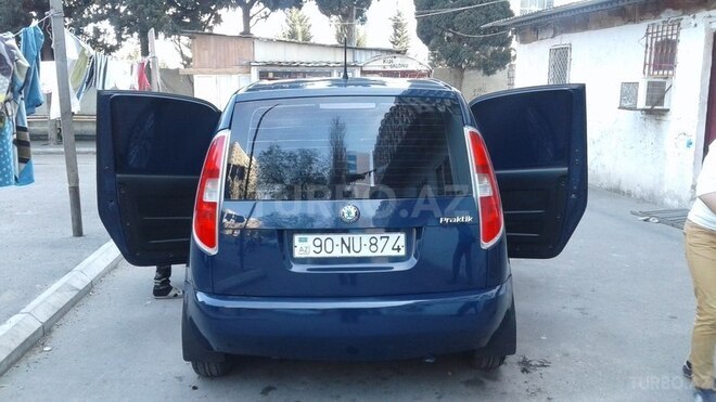 Skoda Praktik 2011, 317,000 km - 1.4 l - Bakı