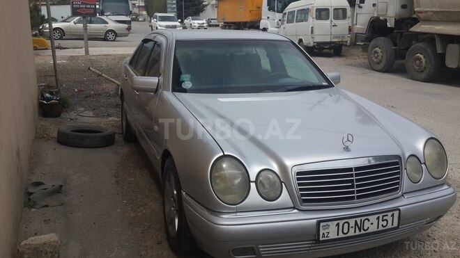 Mercedes E 200 1996, 285,346 km - 2.0 л - Bakı