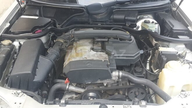 Mercedes E 200 1996, 285,346 km - 2.0 л - Bakı