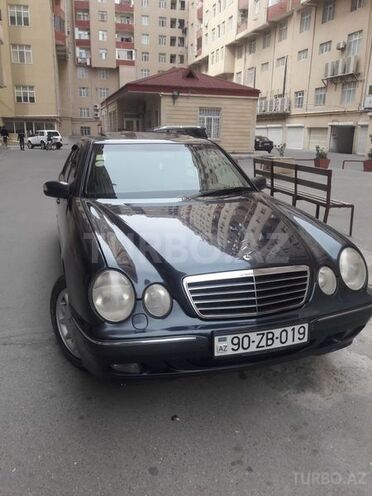 Mercedes E 280 2000, 305,000 km - 2.8 l - Bakı