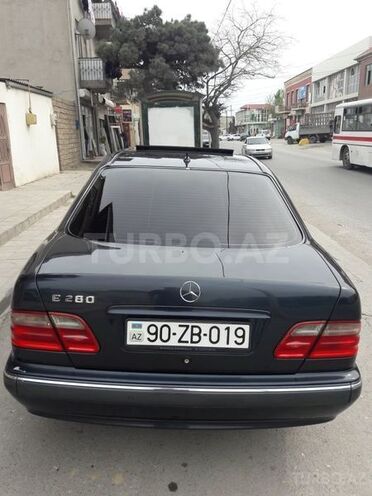 Mercedes E 280 2000, 305,000 km - 2.8 l - Bakı