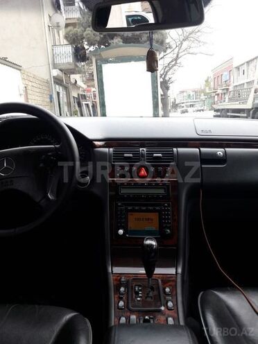 Mercedes E 280 2000, 305,000 km - 2.8 l - Bakı