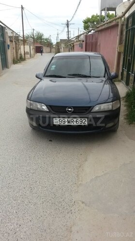 Opel Vectra 1996, 379,000 km - 1.8 л - Bakı