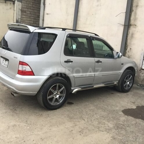 Mercedes  1999, 225,000 km - 4.3 l - Masallı