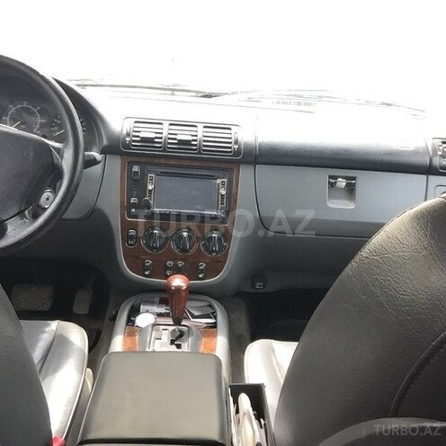 Mercedes  1999, 225,000 km - 4.3 l - Masallı