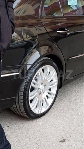 Mercedes E 320 2003, 287,650 km - 3.2 l - Bakı