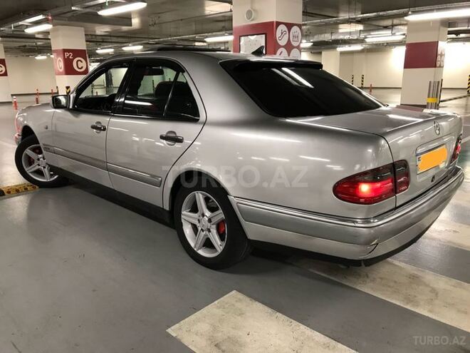 Mercedes E 240 1998, 268,000 km - 2.4 l - Bakı